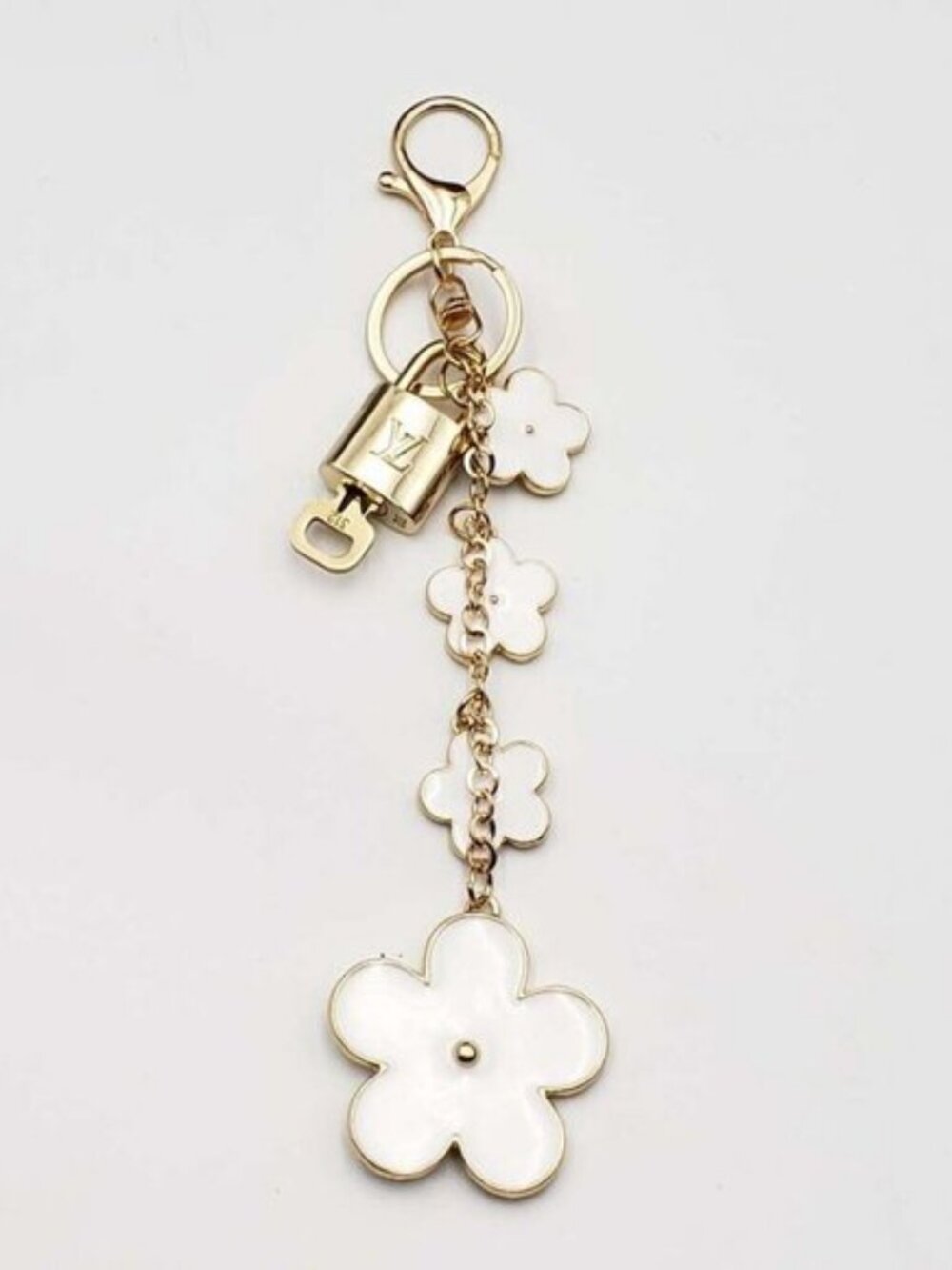 Louis Vuitton Gold Lock 🔒 Authentic LV Key + Unbranded Flower Bag Charm - Picture 3 of 6